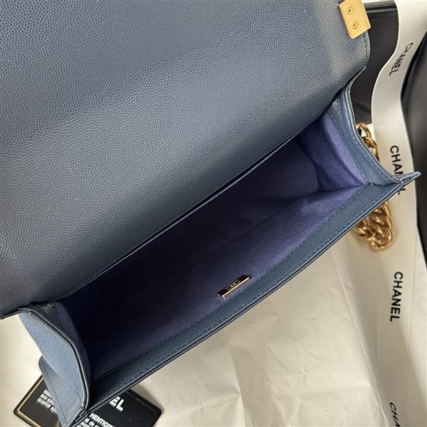 2026127214239697 700